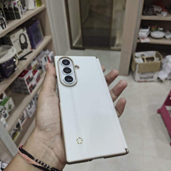 Galaxy Z Fold8 Cover