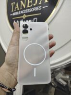 Frosted Translucent Magnetic Case for Samsung Galaxy S24. - Image 2