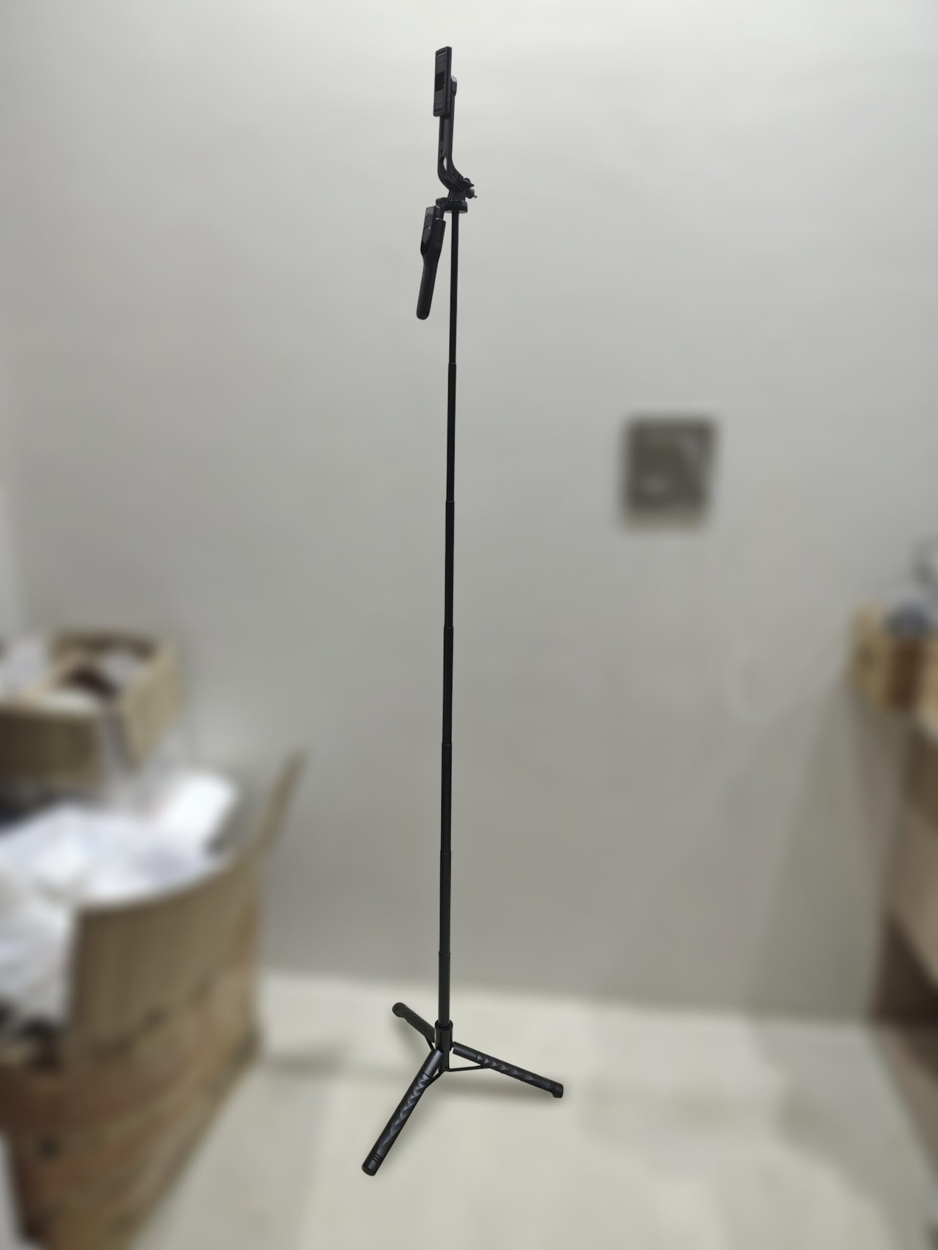 2026/08/457-scaled.jpg LUNG K28 Live Streaming Tripod Selfie Stick. - Image 1