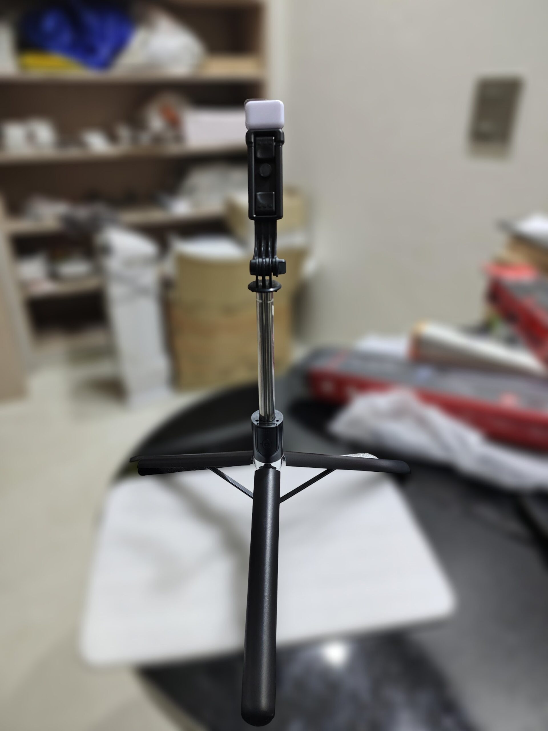 2026/08/466-scaled.jpg R1S-L Selfie Stick Tripod - Image 1