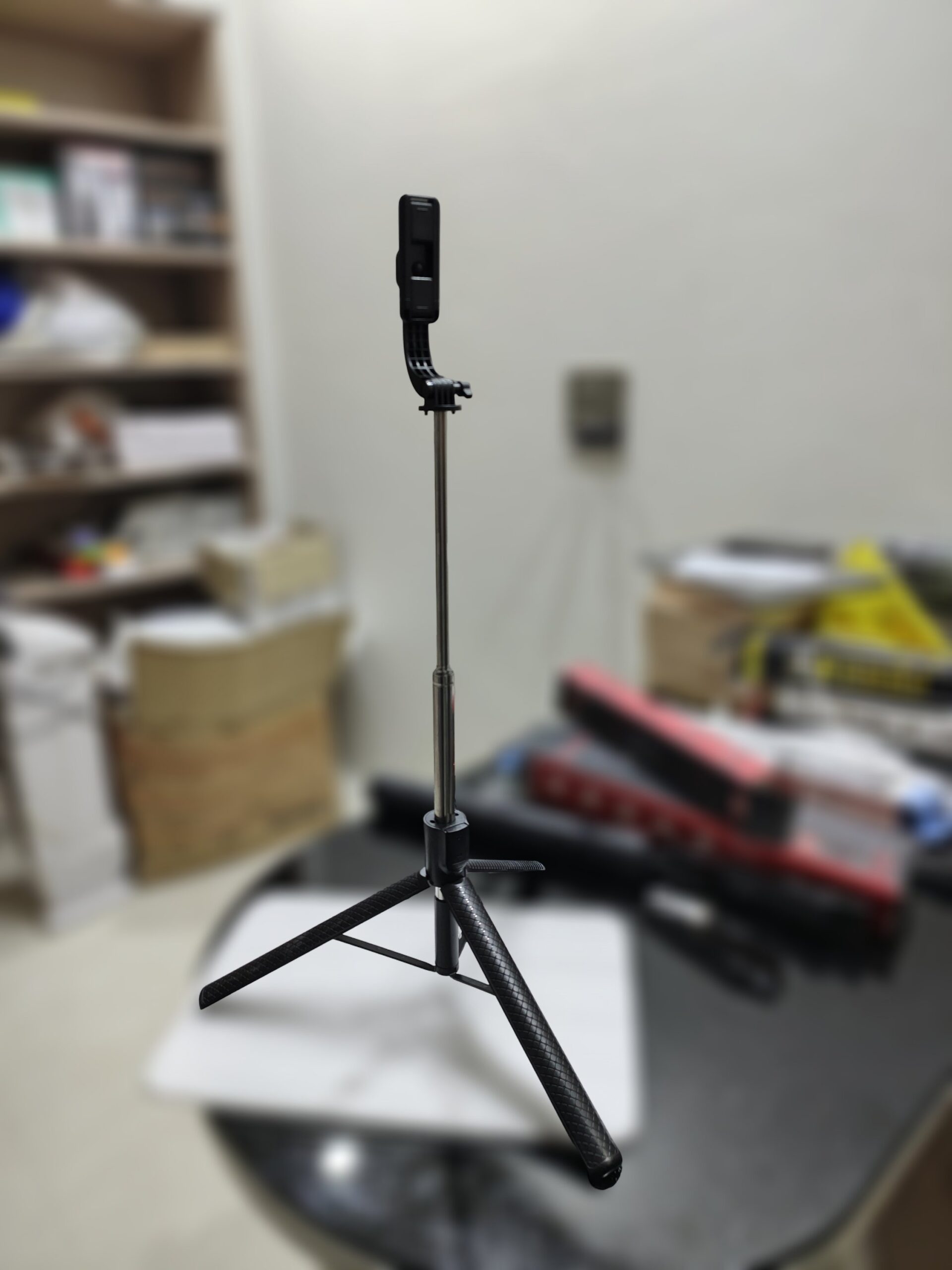 2026/08/500-scaled.jpg DF06 Bluetooth Selfie Stick Tripod - Image 1