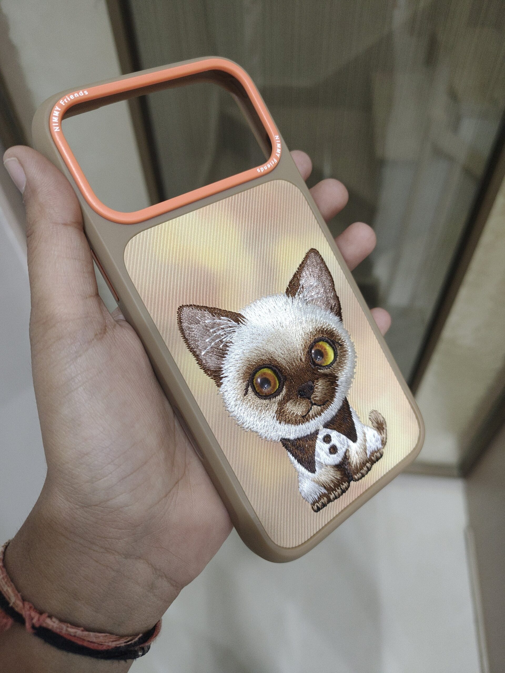 2026/09/1785-scaled.jpg Nimmy Big Eye Pets 2.0 Siamese Cat Case. - Image 1