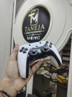 2.4G Wireless 3D 4K Game Console with Dual Wireless Controllers - Image 2