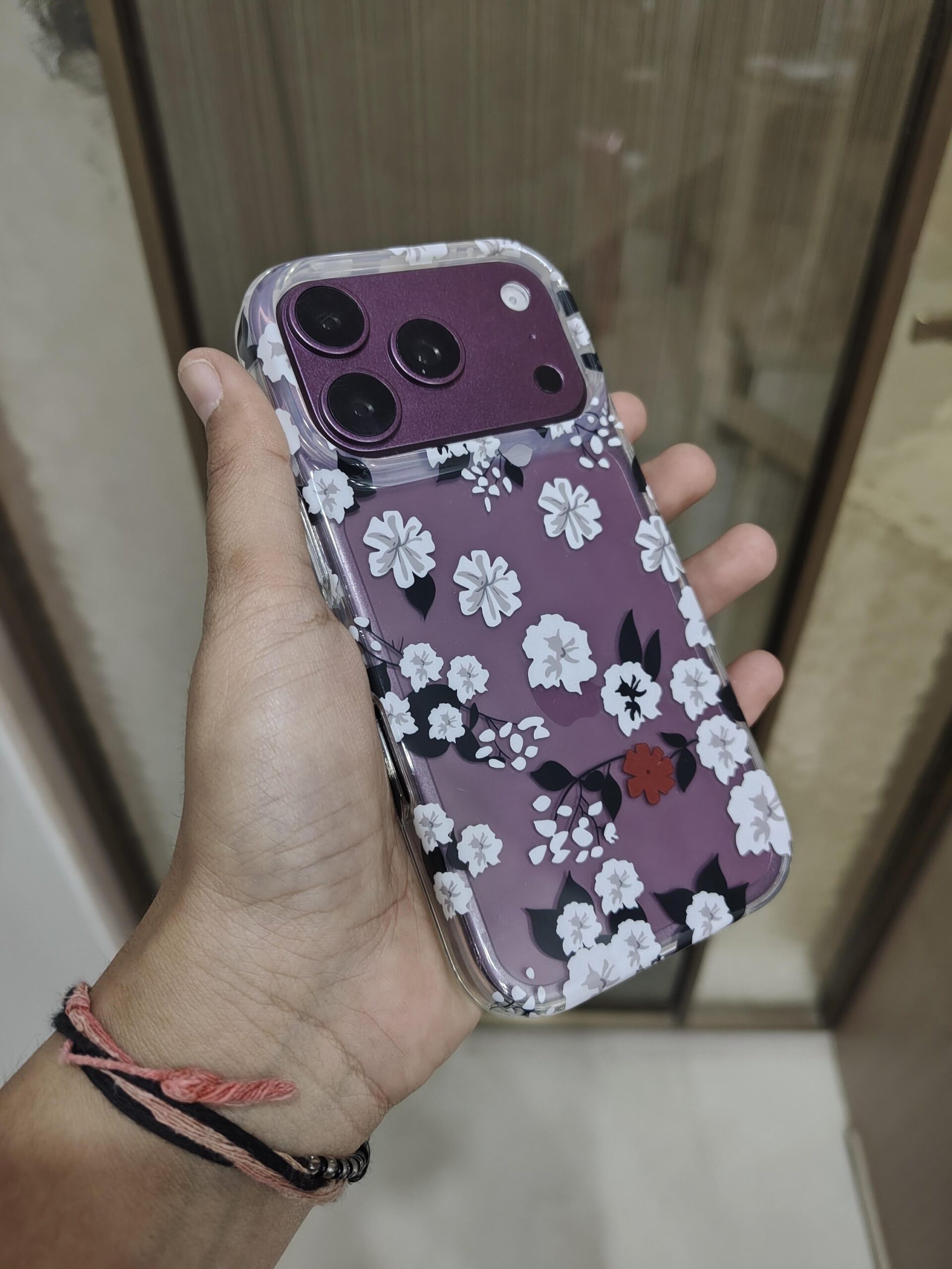 2026/09/2490-1-scaled.jpg CYRILL Cecile Series Case by Spigen, specifically in the "Dream Daisy" floral pattern variant. - Image 1