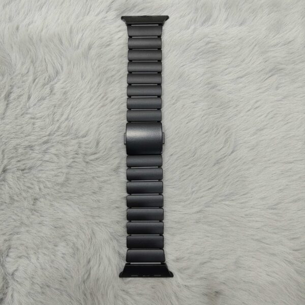 ⌚Nomad Stratos Band specifically engineered for the Apple Watch⌚