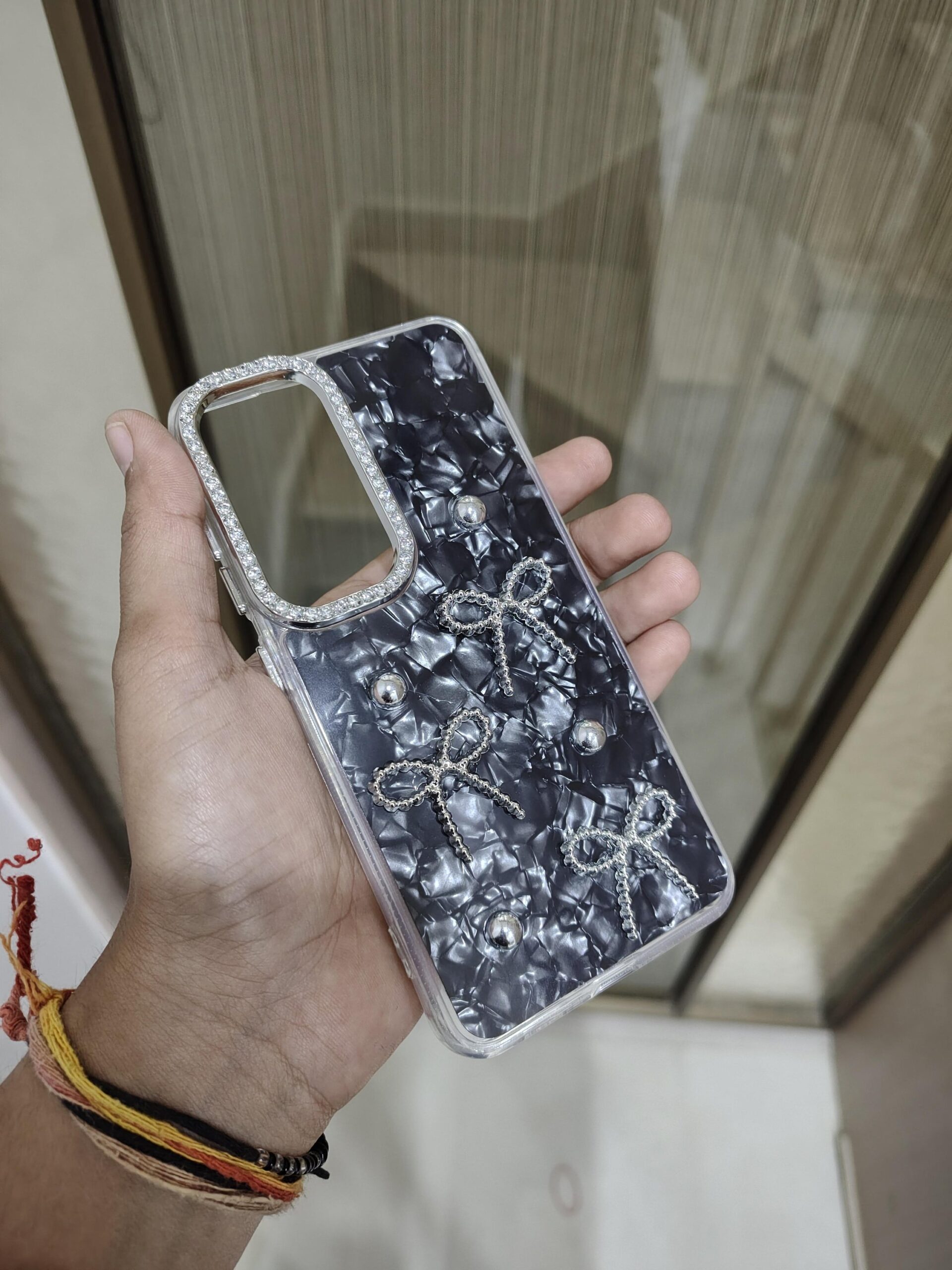 2026/09/4166-scaled.jpg Luxury Diamond Ribbon Bow Phone Case - Image 1