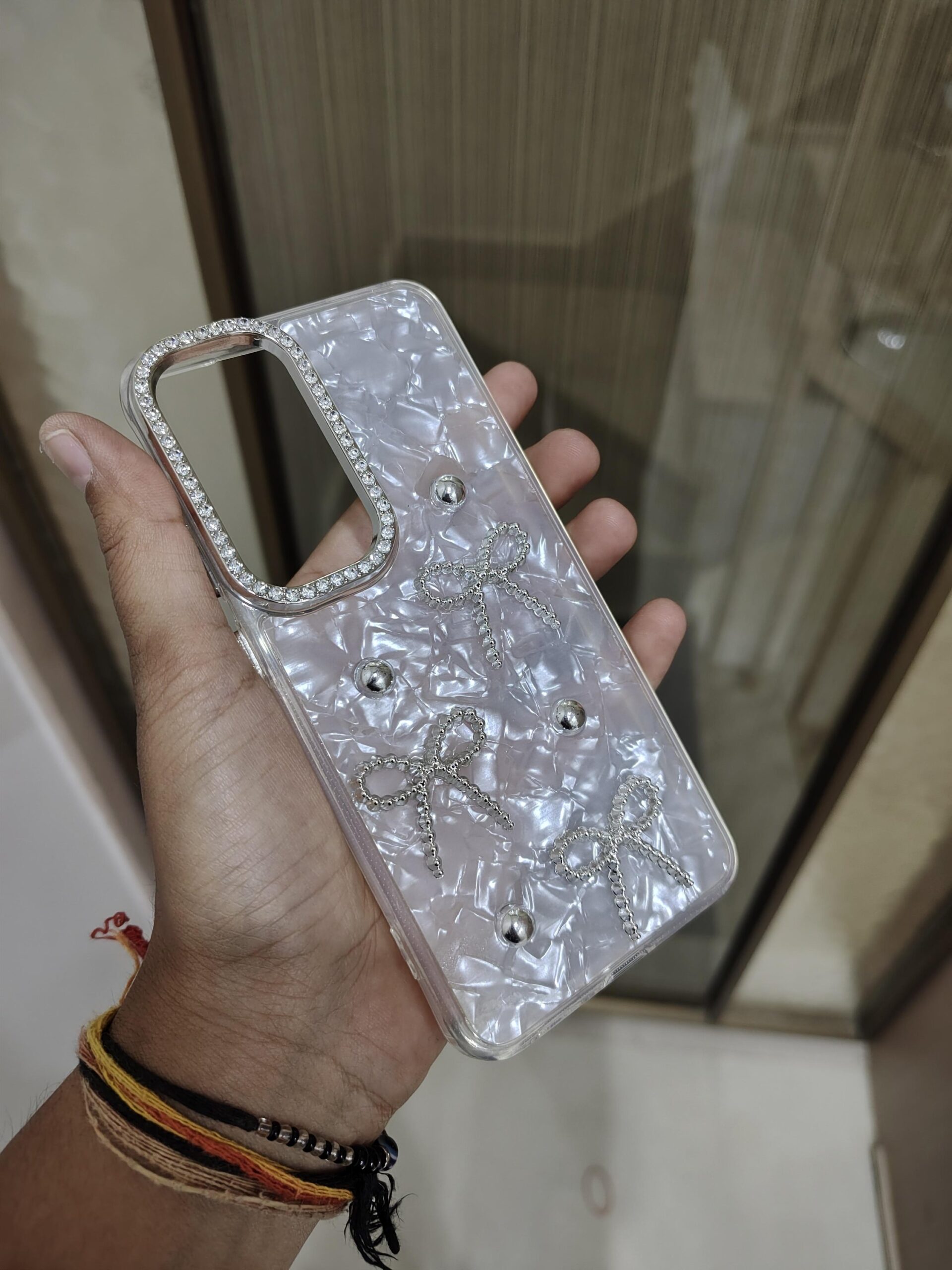 2026/09/4176-scaled.jpg Luxury Diamond Ribbon Bow Phone Case - Image 1