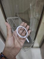 transparent MagSafe-compatible phone case - Image 3